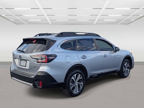 Used 2021 Subaru Outback Limited image 5