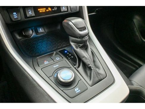 Used 2022 Toyota RAV4 XSE image 39