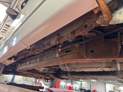 Used 2002 Ford Explorer XLS image 37