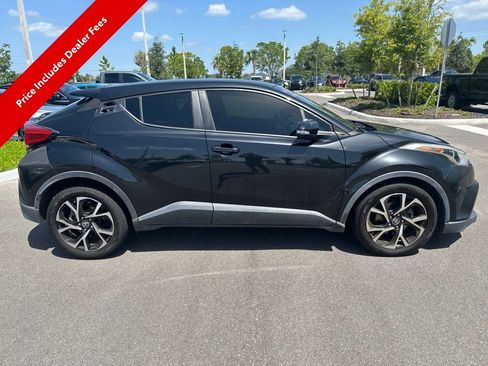 Used 2018 Toyota C-HR XLE FWD image 5