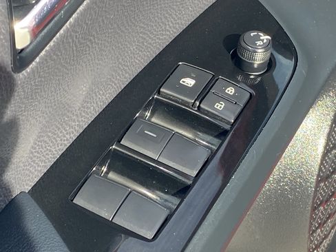 Certified 2022 Toyota Prius Prime XLE image 29