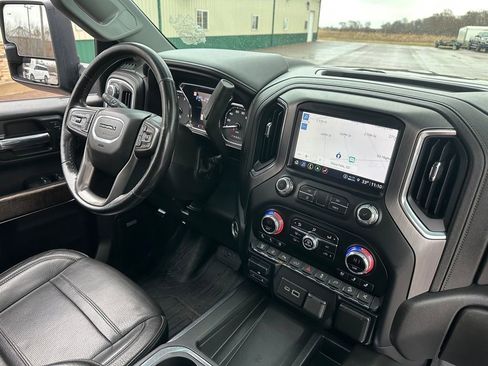 Used 2023 GMC Sierra 2500 Denali w/ Denali Ultimate Package image 31