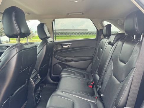 Used 2020 Ford Edge Titanium AWD/4WD image 33
