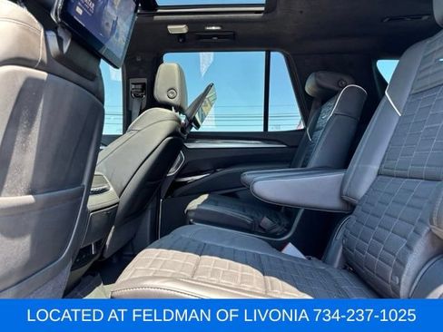 Used 2026 Cadillac Escalade V w/ LPO, Onyx Lite Package AWD/4WD image 9