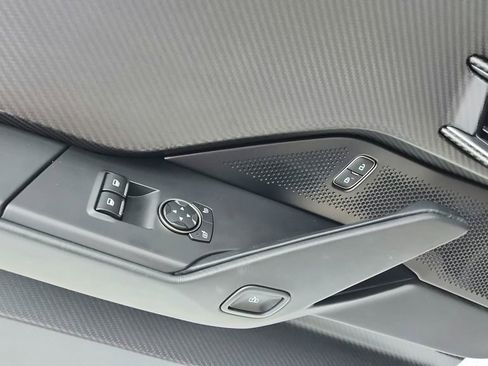 Used 2019 Ford GT image 16