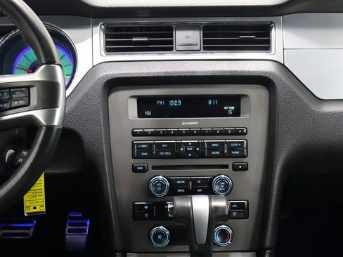 Used 2011 Ford Mustang Premium w/ Security Pkg image 19