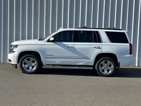 Used 2017 Chevrolet Tahoe LT w/ LT Signature Package AWD/4WD image 3
