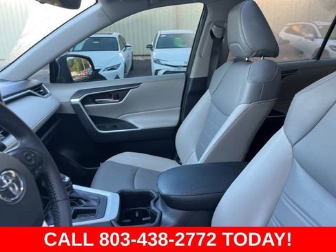 Used 2023 Toyota RAV4 XLE Premium FWD image 10
