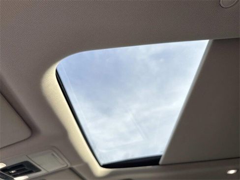 New 2026 Honda Pilot Touring image 16