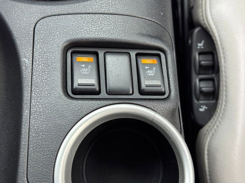 Used 2011 Nissan 370Z Touring image 30