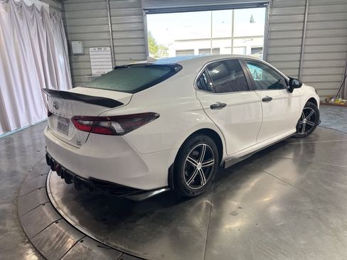 Used 2023 Toyota Camry LE image 5