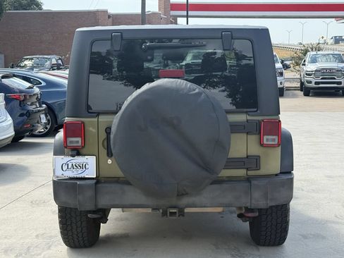 Used 2013 Jeep Wrangler Sport AWD/4WD image 5