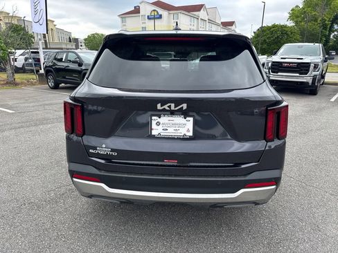 New 2025 Kia Sorento S w/ Panoramic Sunroof Package image 4