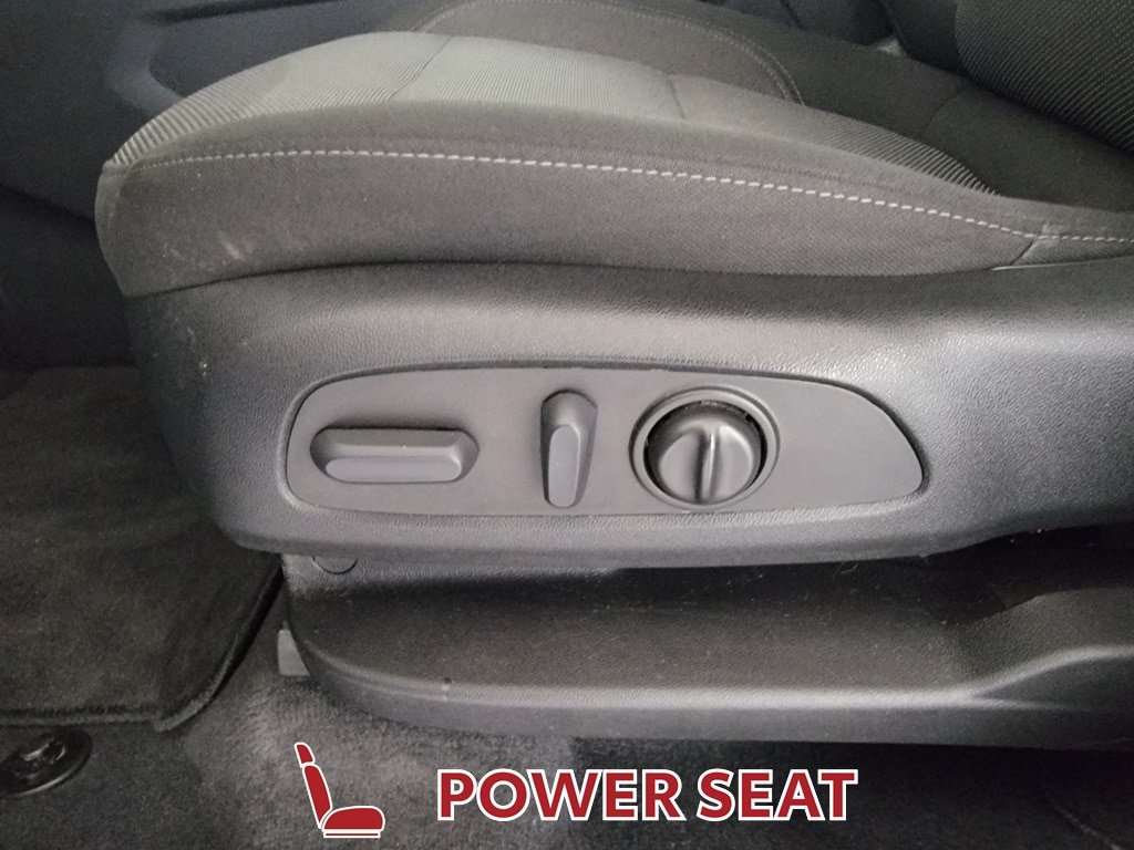 Used 2023 Chevrolet Traverse LT FWD image 15