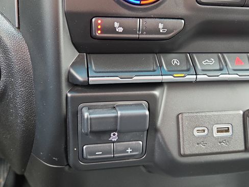 Used 2021 Chevrolet Silverado 1500 RST image 26