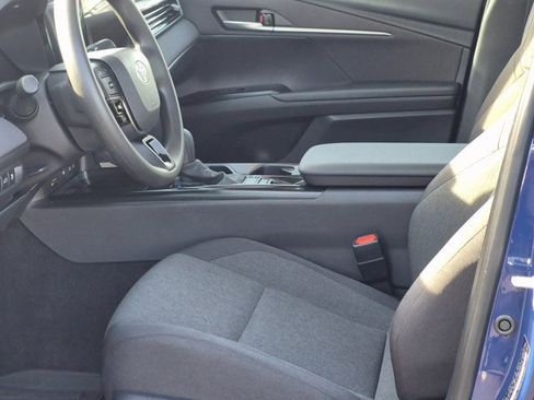 Used 2025 Toyota Camry LE image 15