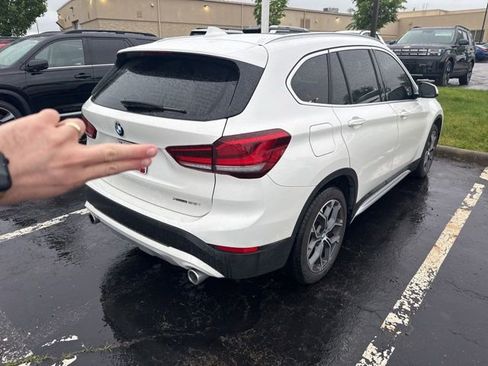 Used 2022 BMW X1 xDrive28i w/ Convenience Package AWD/4WD image 3