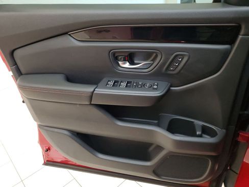 Certified 2023 Honda Pilot TrailSport image 16