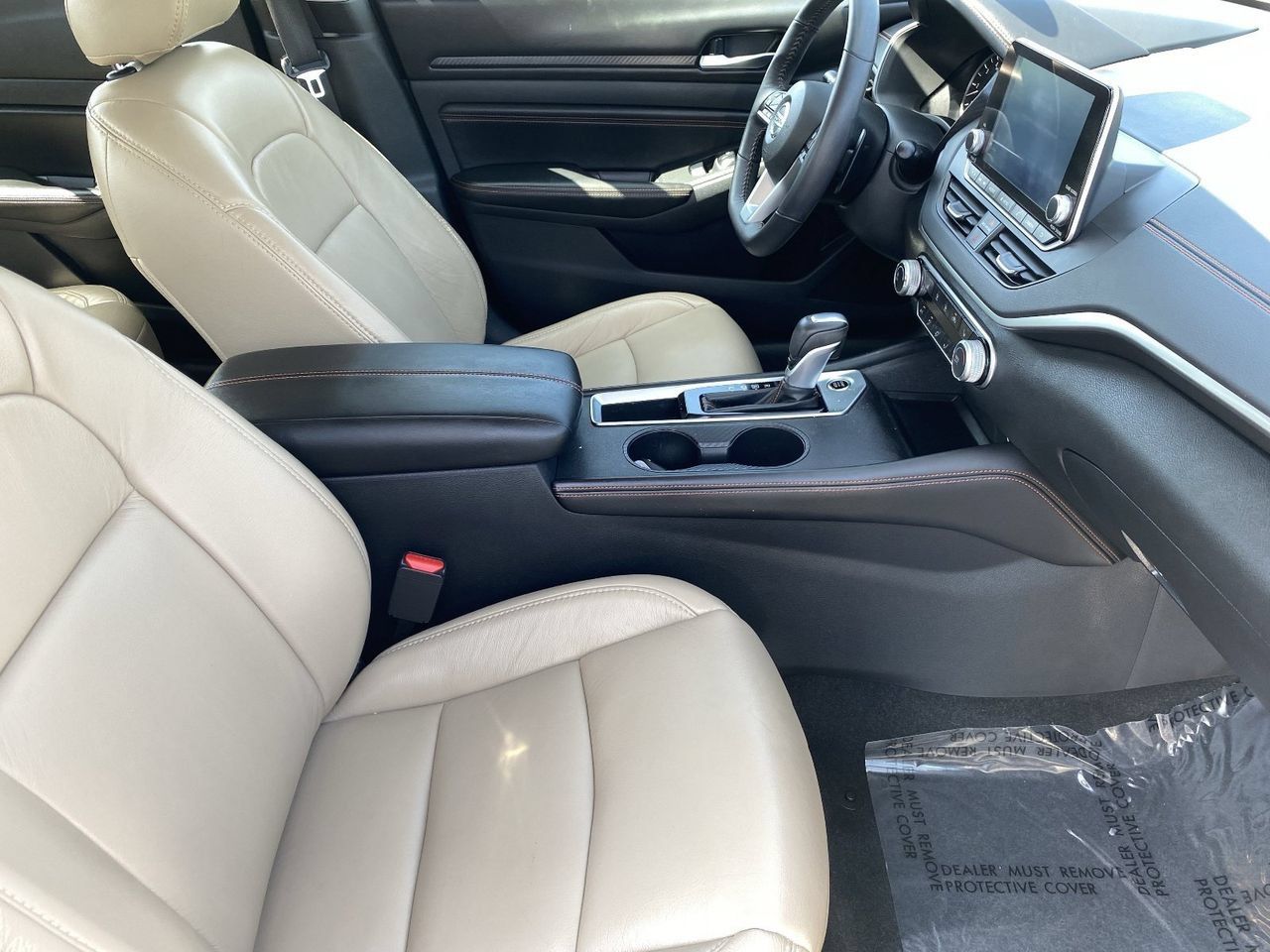 Certified 2021 Nissan Altima 2.5 SR w/ SR Premium Package FWD image 10