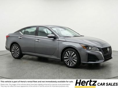 Used 2025 Nissan Altima 2.5 SV