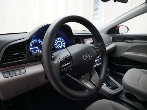 Used 2020 Hyundai Elantra SE w/ Cargo Package (C1) FWD image 8