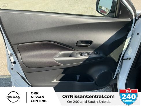 New 2025 Nissan Kicks Play S image 16