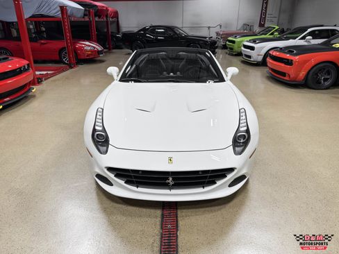 Used 2016 Ferrari California T image 36