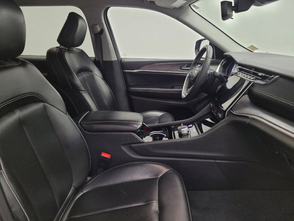 Used 2023 Jeep Grand Cherokee L Limited AWD/4WD image 21