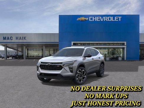 New 2026 Chevrolet Trax RS w/ Sunroof Package FWD image 8