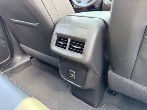 Used 2023 Chevrolet Equinox RS AWD/4WD image 17