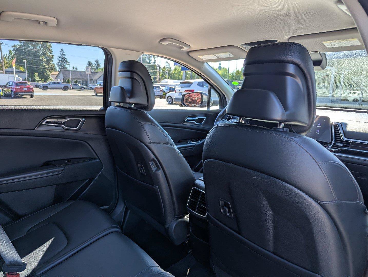 Used 2024 Kia Sportage EX FWD image 36