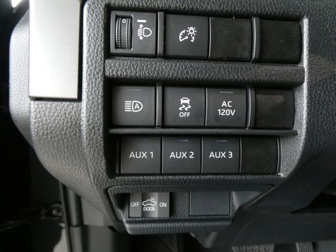 New 2024 Toyota Tacoma TRD Off-Road image 17