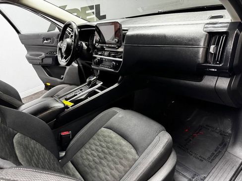 Used 2022 Nissan Pathfinder SV image 58
