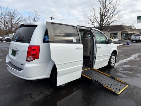 Used 2015 Dodge Grand Caravan SE w/ Quick Order Package 29E SE image 17