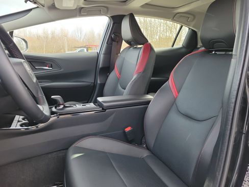 Used 2024 Toyota Prius Prime SE image 14