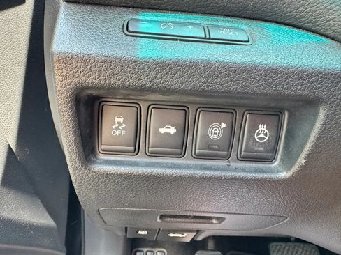 Used 2015 Nissan Altima 2.5 SV w/ Convenience Package FWD image 30