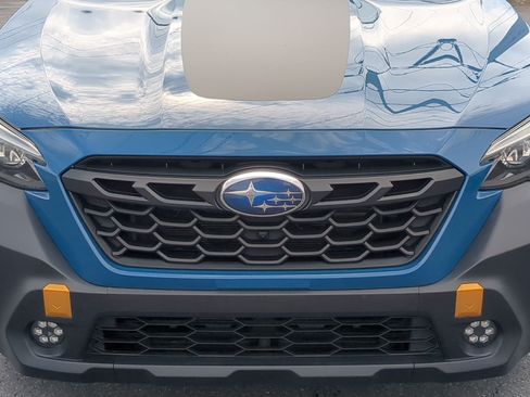 Used 2022 Subaru Outback Wilderness w/ Wilderness Package AWD/4WD image 10