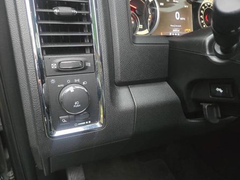 Used 2015 RAM 1500 Laramie w/ Convenience Group AWD/4WD image 21