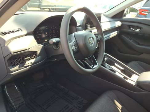 Used 2025 Honda Accord LX image 14