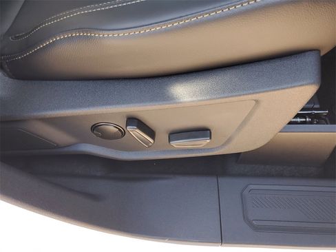 New 2025 Ford Bronco Badlands image 34