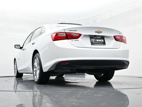 Used 2023 Chevrolet Malibu LT image 40