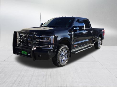 Used 2023 Ford F350 Lariat w/ Chrome Package image 2