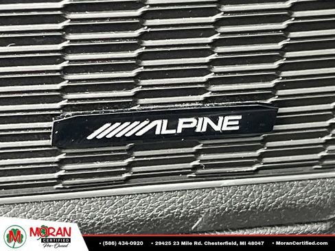 Used 2024 Jeep Grand Cherokee Limited w/ Black Appearance Package AWD/4WD image 17