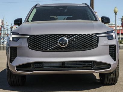 New 2026 Volvo XC90 T8 Ultra w/ Lounge Package