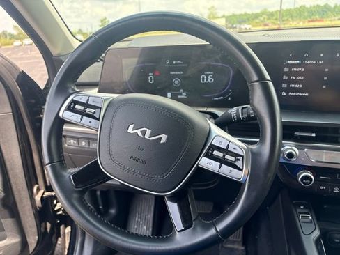 Used 2025 Kia Telluride S AWD/4WD image 8