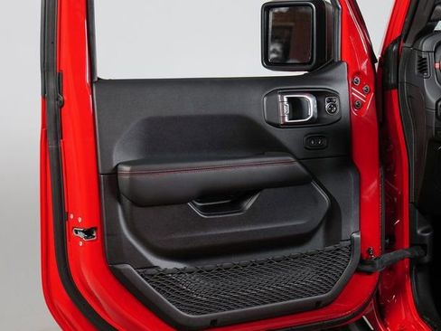 Used 2025 Jeep Gladiator Rubicon w/ Convenience Group image 24