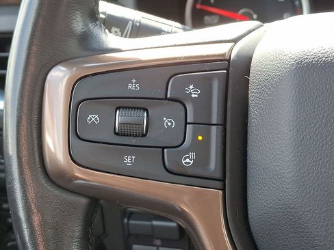 Used 2021 Chevrolet Suburban High Country w/ Premium Package image 23