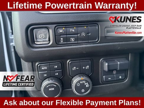 Used 2024 Chevrolet Suburban RST image 16