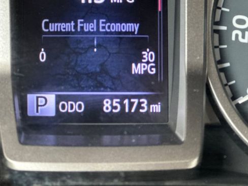 Used 2021 Toyota Tacoma SR5 w/ Technology Package AWD/4WD image 25