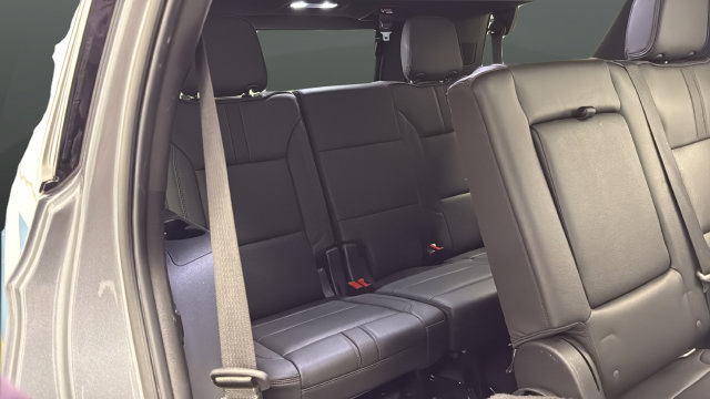 Used 2022 Chevrolet Tahoe RST w/ Luxury Package AWD/4WD image 27